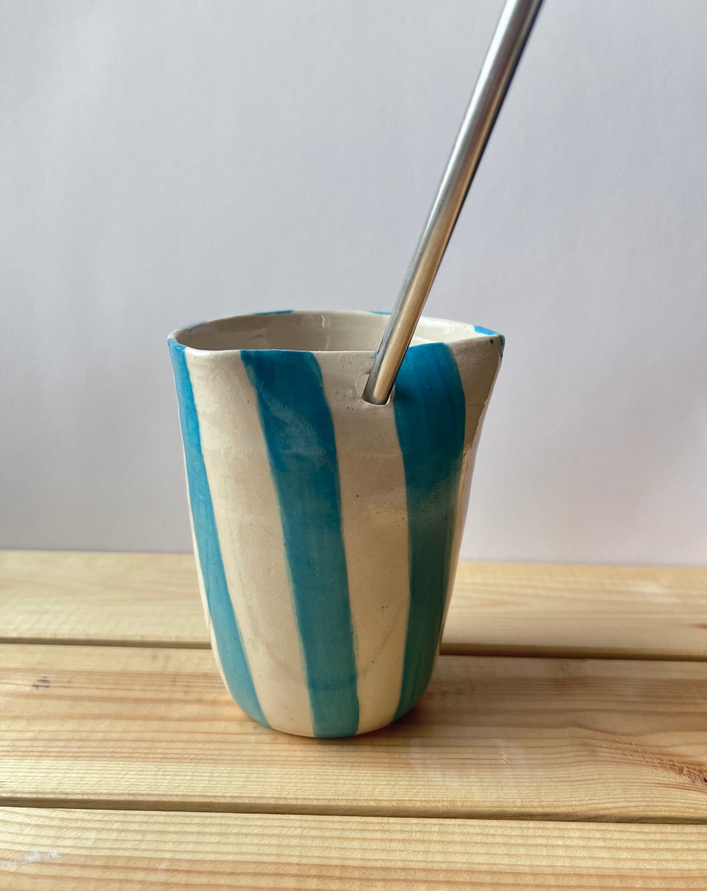 Ceramic tumblers with straw